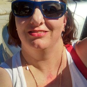 Meet your Posher, Dena