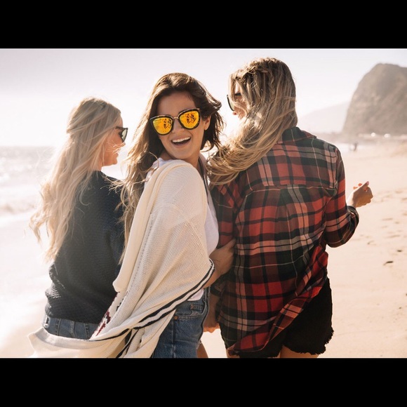 DIFF Eyewear x Jojo Edition - Black\Gold Mirrored - Picture 3 of 4