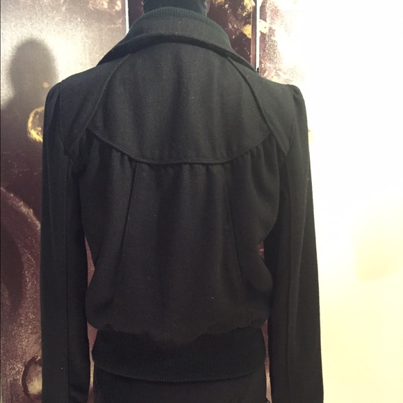 Black jacket - Picture 2 of 4