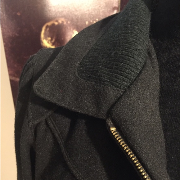 Black jacket - Picture 4 of 4