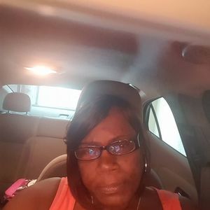 Meet your Posher, Kenisha