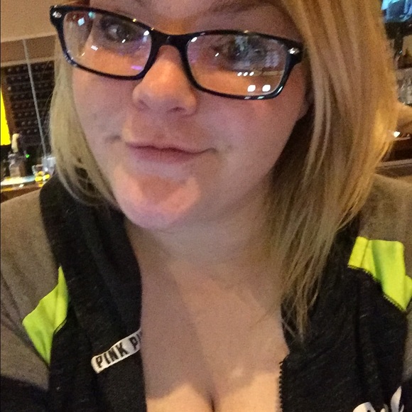 Meet your Posher, Tahra