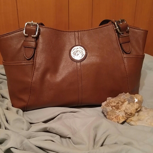 Relic Shoulder Bag