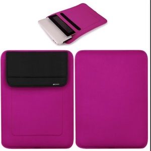 MacBook Pro laptop and iPad sleeve