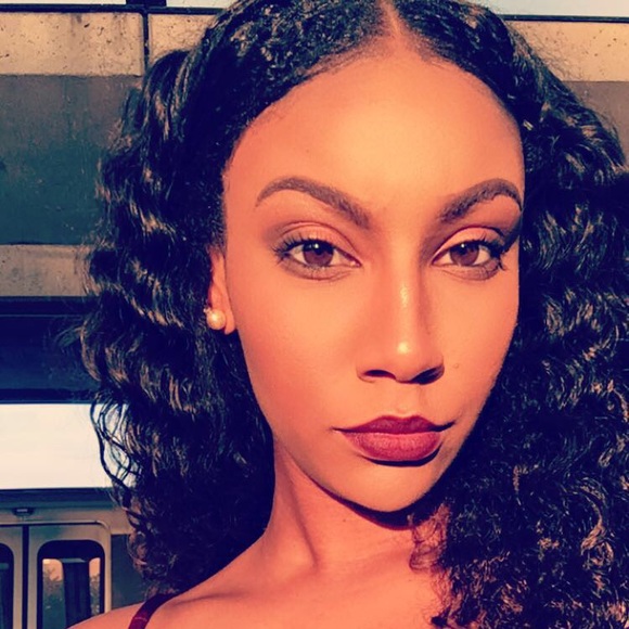 Meet your Posher, Destini - Picture 1 of 1