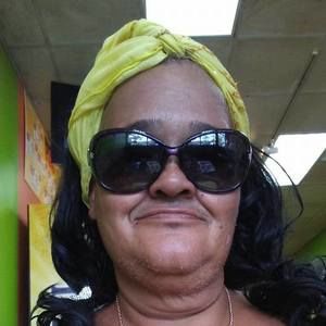 Meet your Posher, Lenore