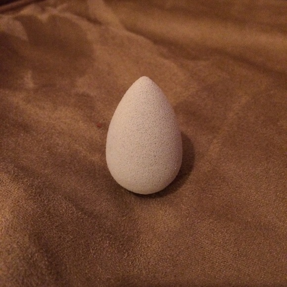 Beauty Blusher by BeautyBlender