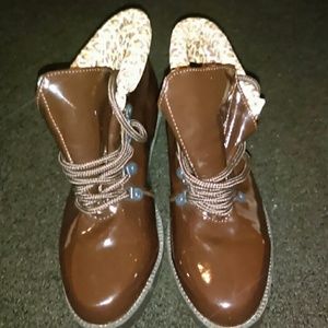 Brown Vally lane low top cheetah print boots