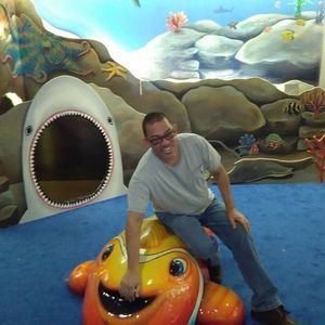 Meet your Posher, Gregorio