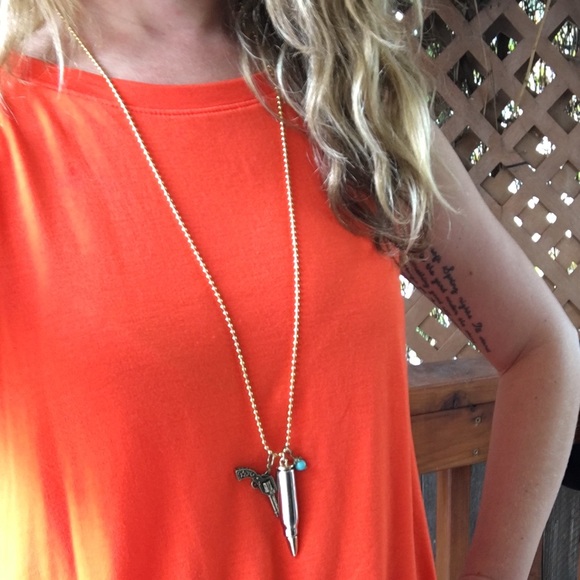 Western Outlaw Bullet & Pistol Charm Necklace - Picture 2 of 2
