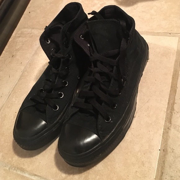 Converse Shoes - Solid Black High-top Converse