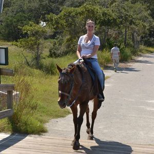 Meet your Posher, Holly