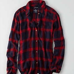 NWT AE Boyfriend Fit plaid flannel button down.