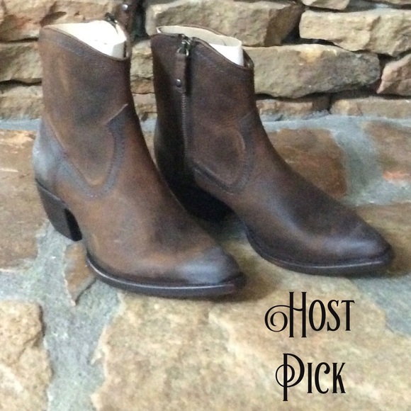 Frye Shoes - NWT Frye Sacha Boots