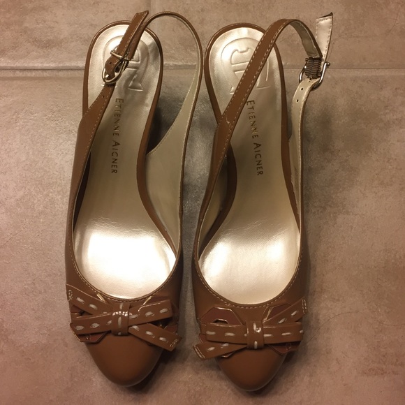 🌸 NWOT Slingback heels 👠