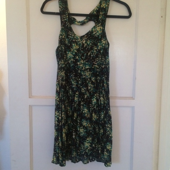 Summer dress with cute heart cut back