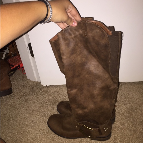 Calf high boots - Picture 3 of 3