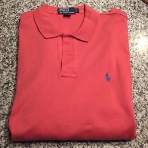 Short sleeve Polo collard shirt.