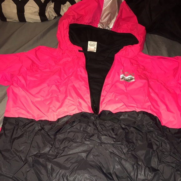Vs pink wind breaker