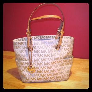 Michael Kors Signature Tote Bag
