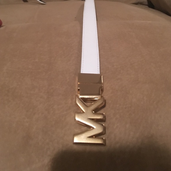 Micheal kors thin leather belt