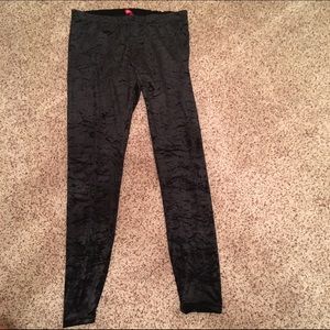 Size medium black velvet H&M leggings