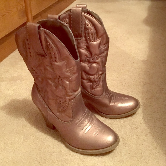 Mossimo Gold Round-Toe Cowboy Boots