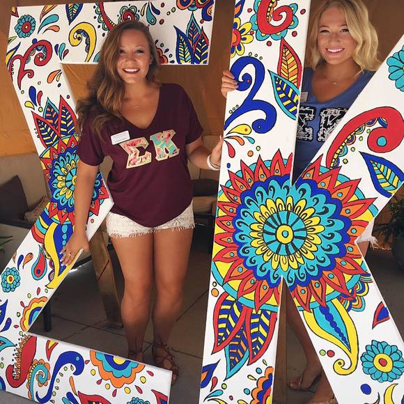 Meet your Posher, Courtney