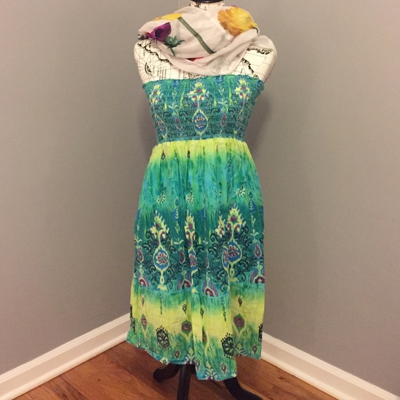 Dress - Picture 1 of 2