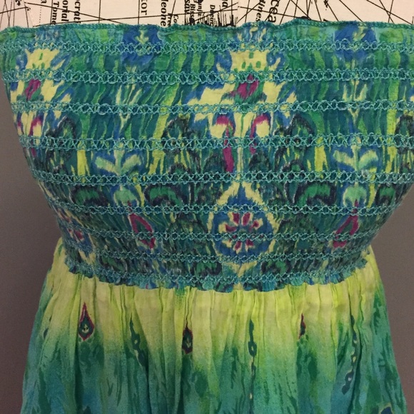 Dress - Picture 2 of 2