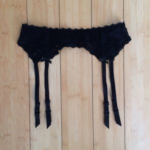 Black lace garter belt