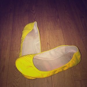 Vince Camuto Ellen Flats