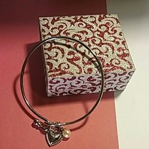 HONORA  CULTURE PEARL FRIEND OF  ALEX BANGLE