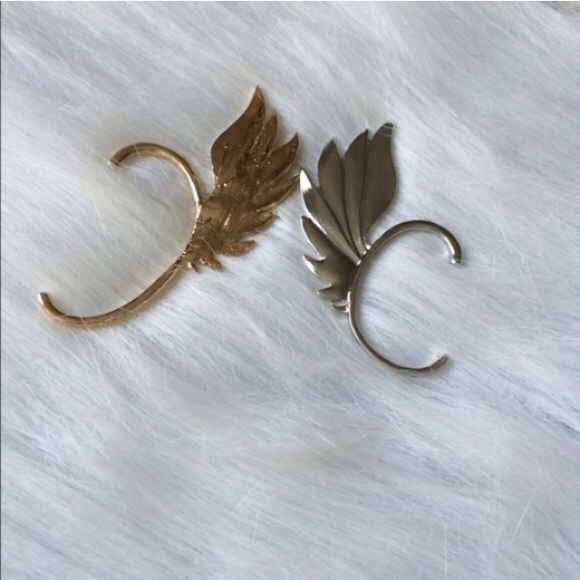 🆑Gold wing ear cuff - Picture 3 of 3