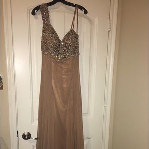 Size 3/4 Dave and Johnny prom dress