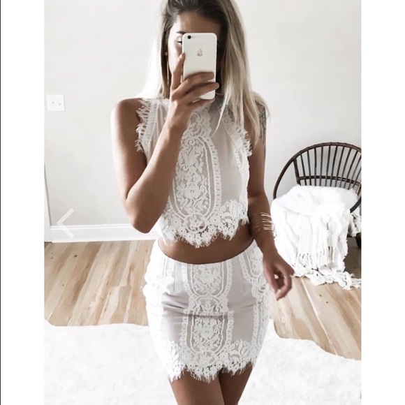 White hook up skirt set