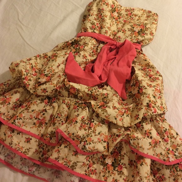 NWT Floral Dress - Picture 2 of 4