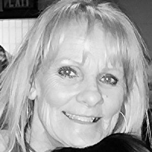 Meet your Posher, Leslie