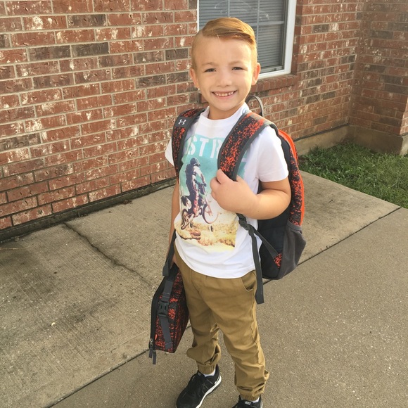 Meet Your Posher! Hi! My name is Melissa! - Picture 3 of 8