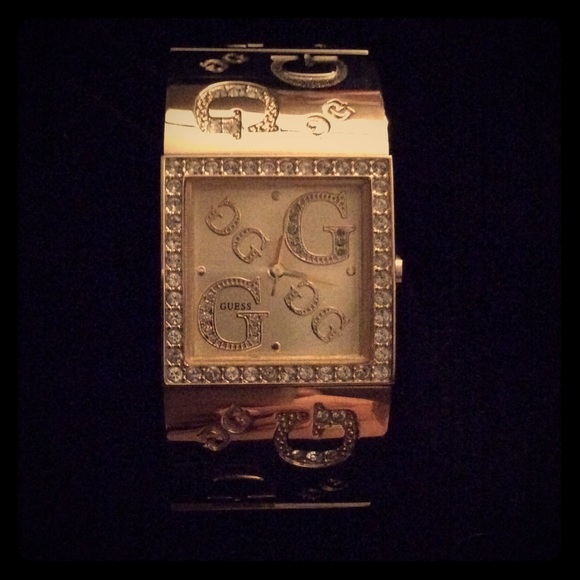 ⏱ Gold-tone Iconic Glitz Watch