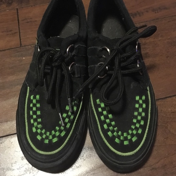 T.U.X sneaker