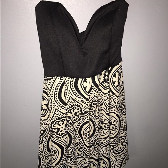 Black & patterned strapless dress NWT- never worn