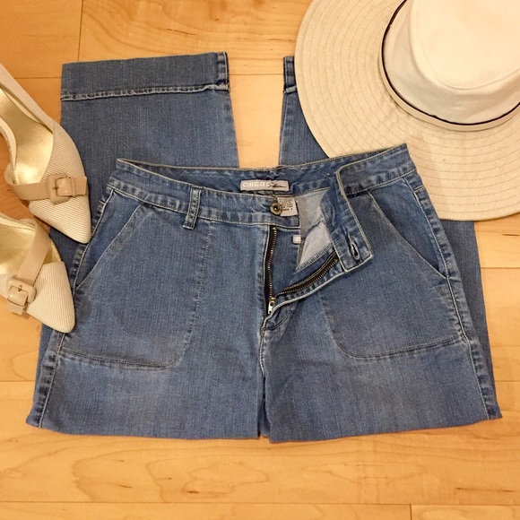 Chico's Platinum Capri Jean Size 1 = Size 8 - Picture 1 of 4
