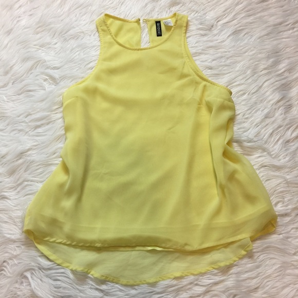 ✨Yellow Flowy Top✨