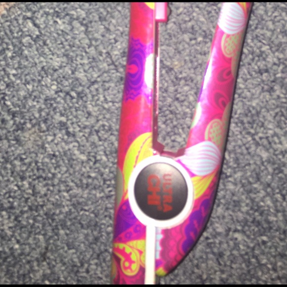 Cute Chin Flat Iron / Straightener