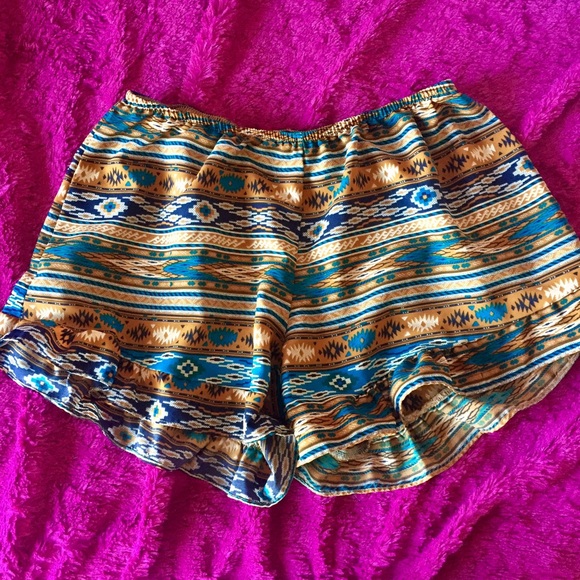 Aztec Short