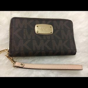 Michael kors wallet