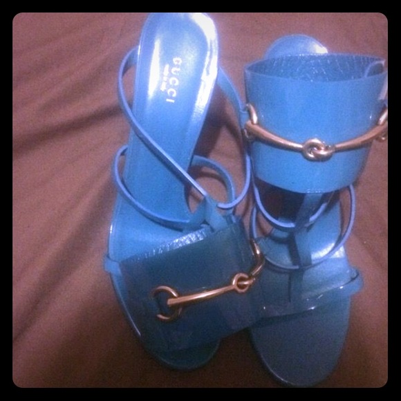 Women's Gucci shoes, best offer