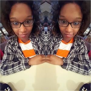 Meet your Posher, Tia