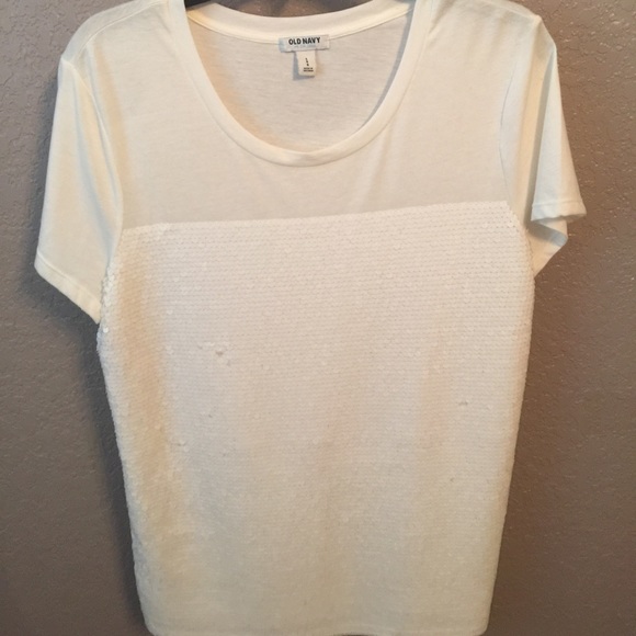 Relaxed sequined top